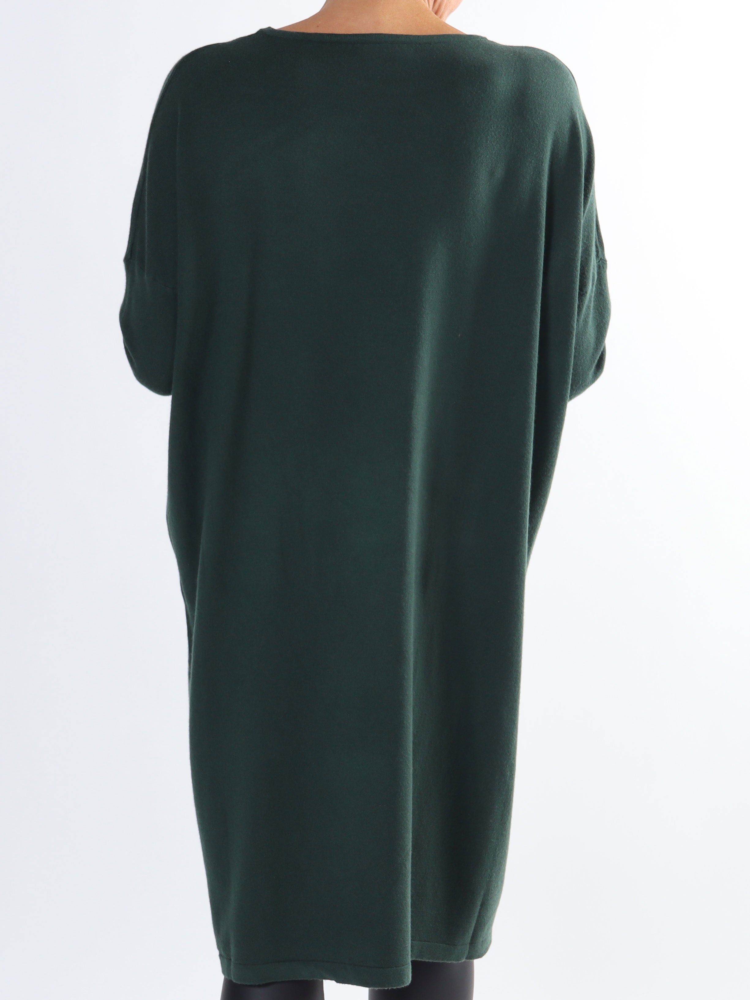 Amilie - Blød plus size strikkjole med blomstermotiver